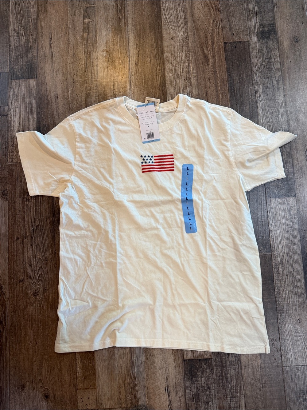 State of Mind Cream Short Sleeve Tee with Flag Graphic Sz lg